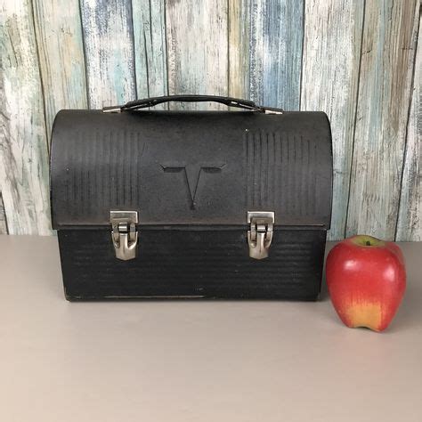 vintage round top metal lunch box with thermos|vintage lunch boxes worth money.